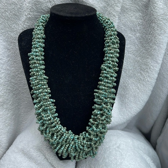 Jewelry - Elegant turquoise green Beaded Necklace nwot